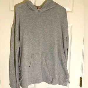 💜3/$25💜 Mossimo Gray Hoodie Size Large